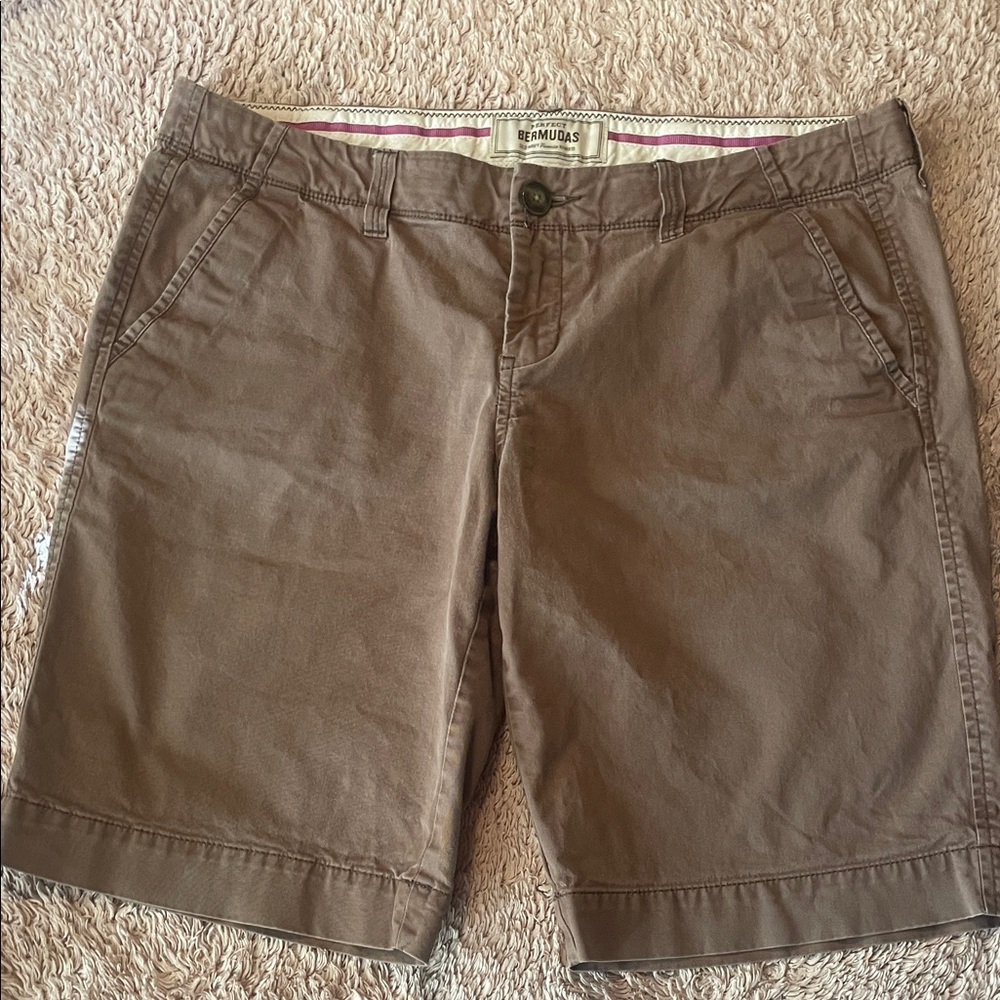 🔥 $4/20 OLD NAVY Classic Bermuda Short - size womens 6